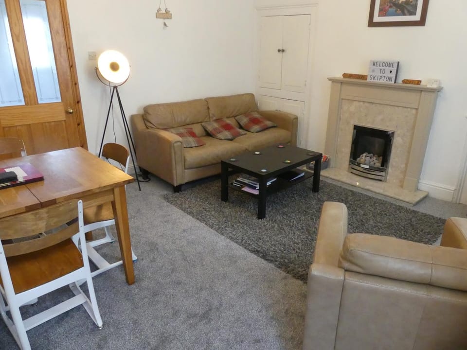 Communal lounge/ TV room, Dining area