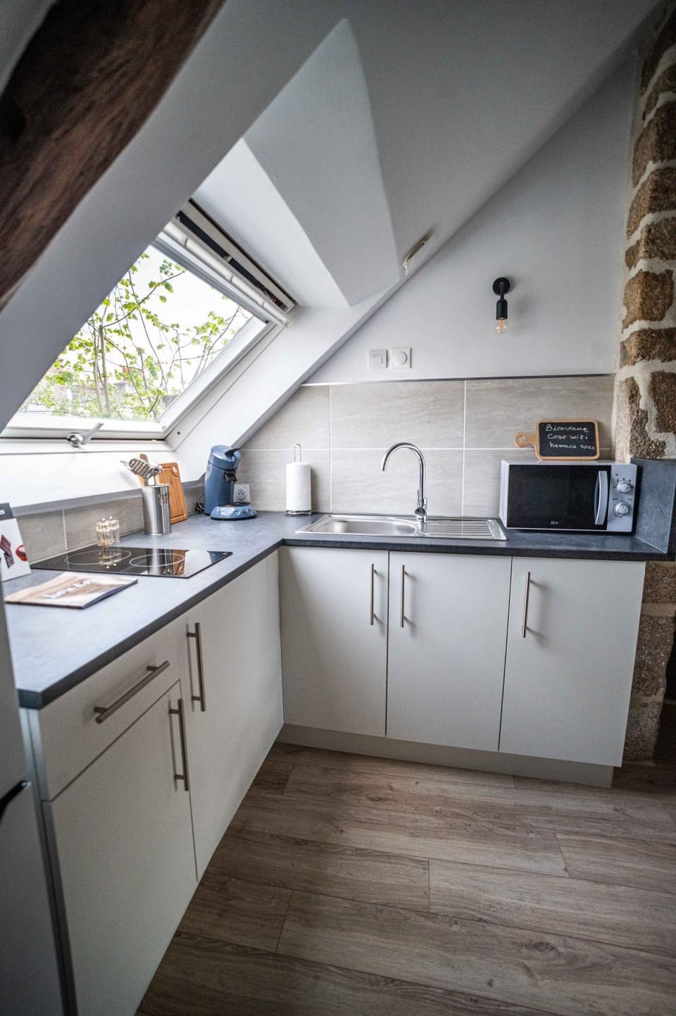 Kitchen or kitchenette