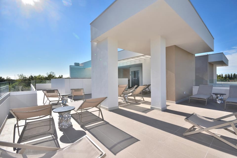 Solarium, Balcony/Terrace, Swimming pool