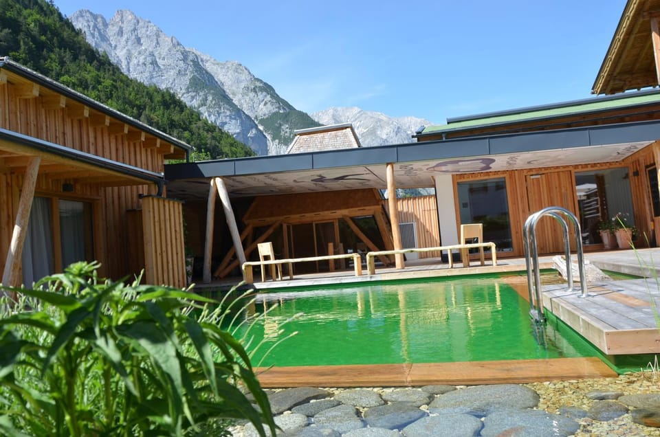 Swimming pool, Swimming pool