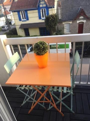 logement entier -studio parfait état a La Baule-proche plages Apartment in La Baule-Escoublac