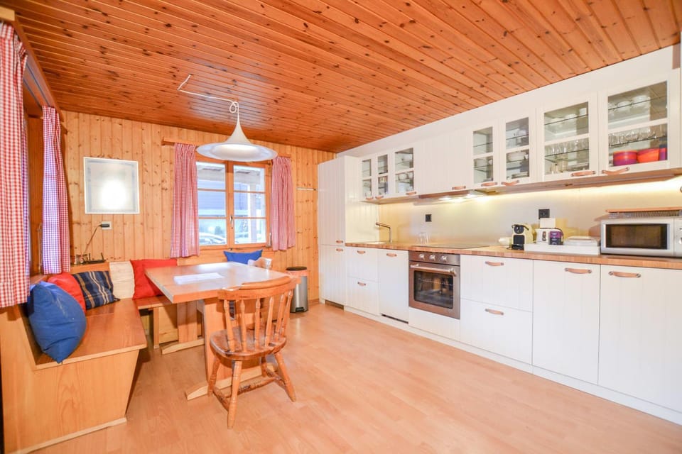 Chalet Castellani Apartment Apartment in Canton of Valais
