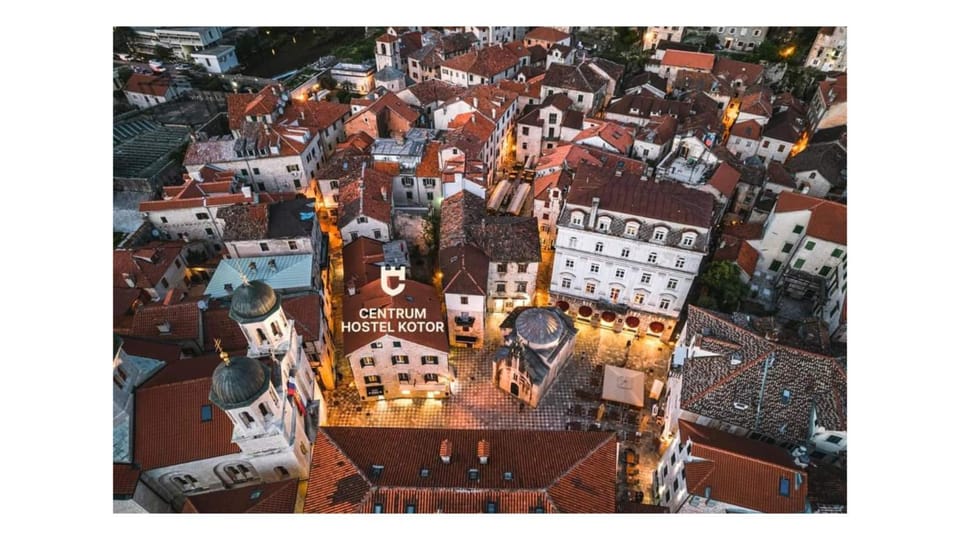 Property building, Bird's eye view, City view, Location