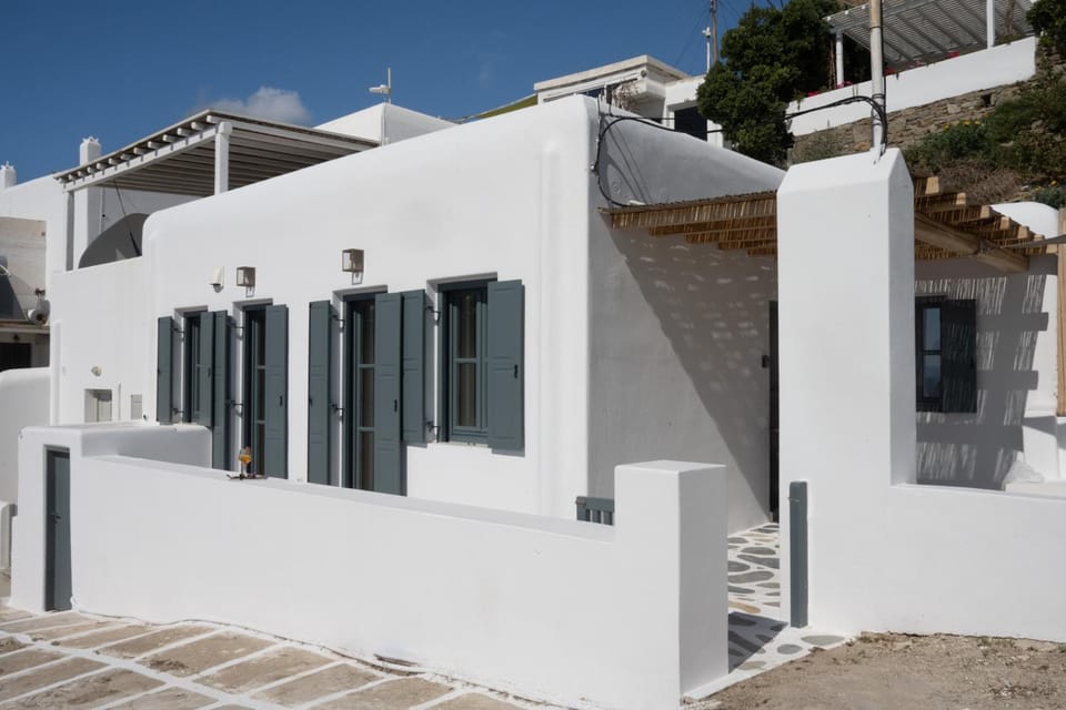 Property building, Day