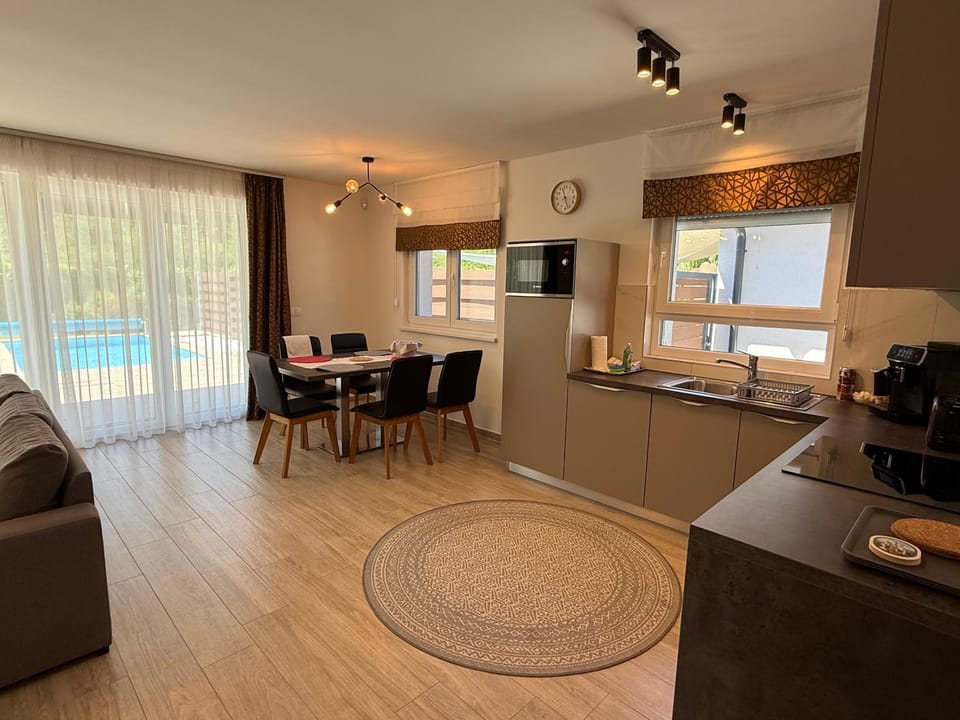 RoyalHill Apartman Apartment in Hungary