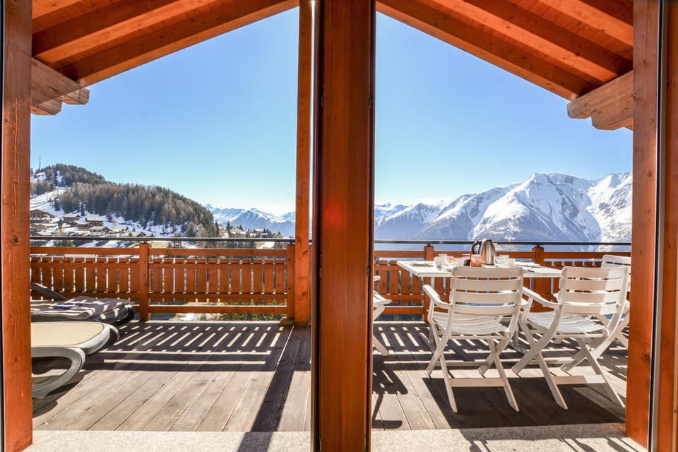 Casa Arturo Penthouse Apartment in Canton of Valais