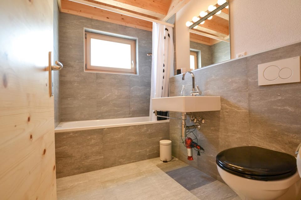 Hirschfluh Duplex Apartment in Canton of Valais