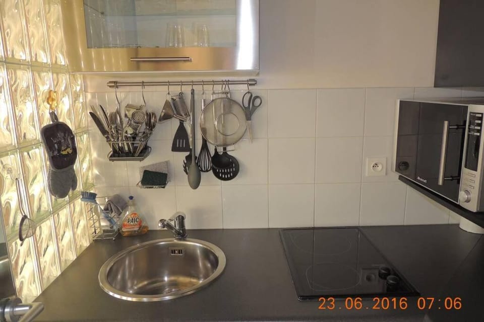 STUDIO STANDING VUE MER 2 PERS. 5 min.CANNES Apartment in Cannes
