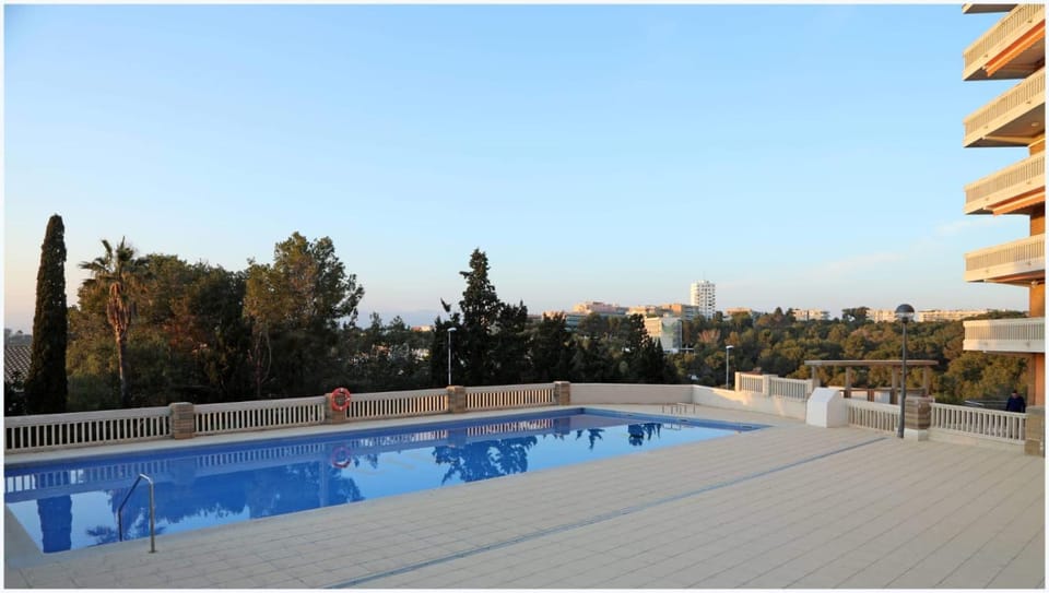 Excellent sea view, free parking, WiFi Apartment in Salou