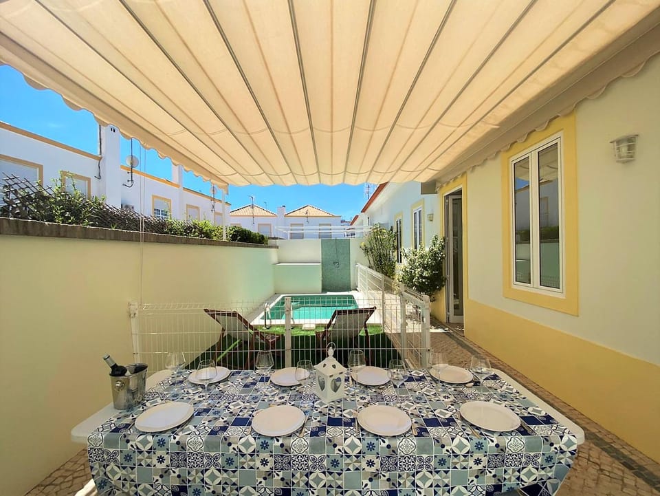Patio, Dining area