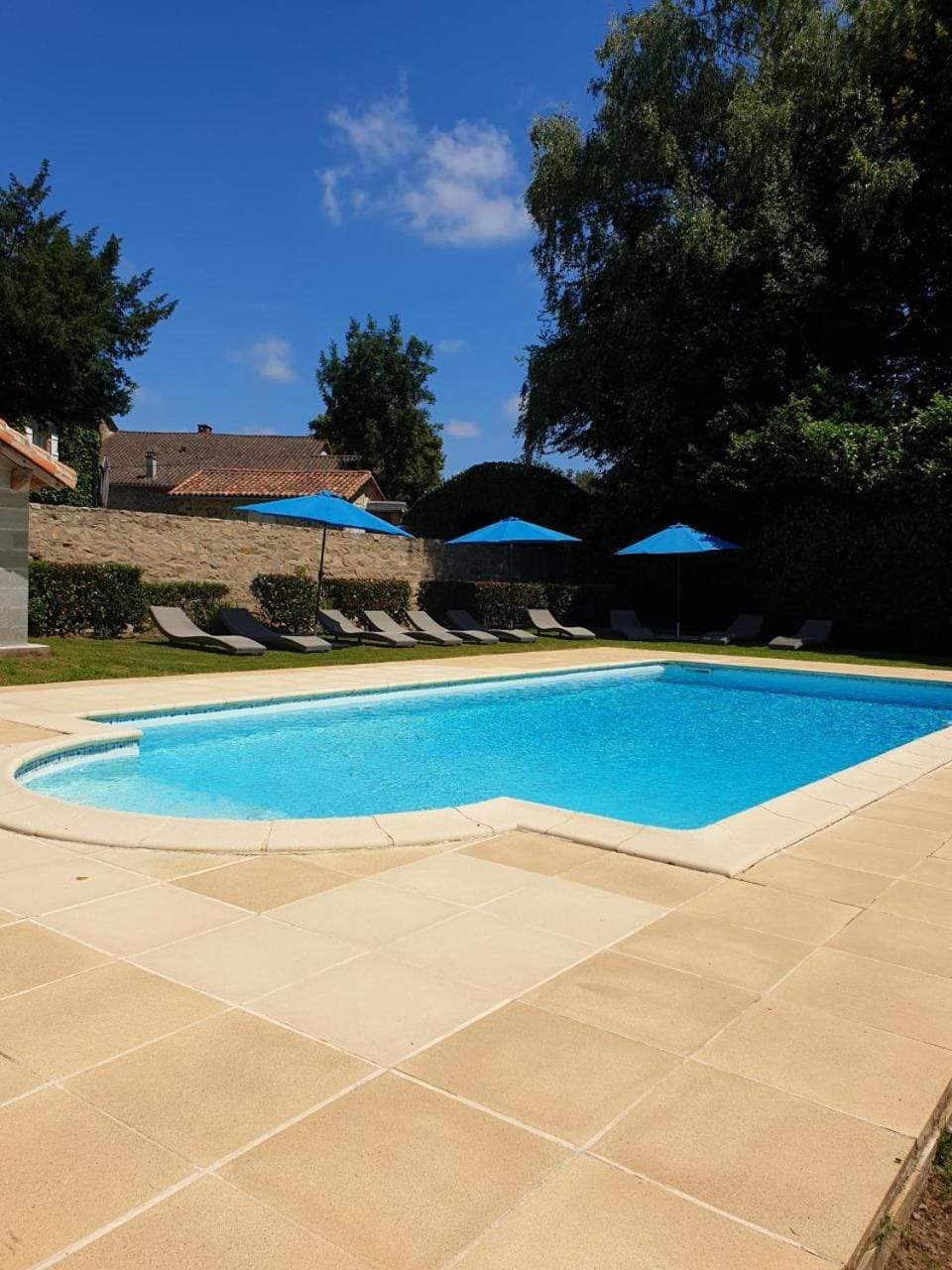 Pool view, Swimming pool, sunbed