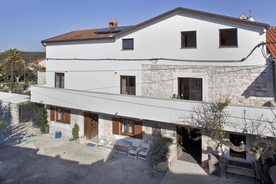 Property building, Facade/entrance, Off site
