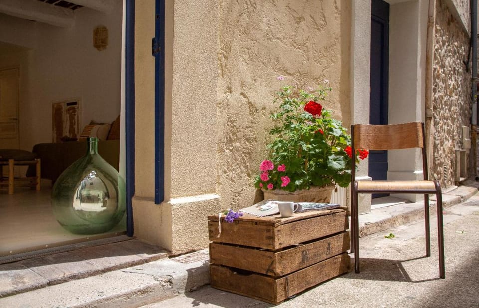Patio, Facade/entrance, Quiet street view