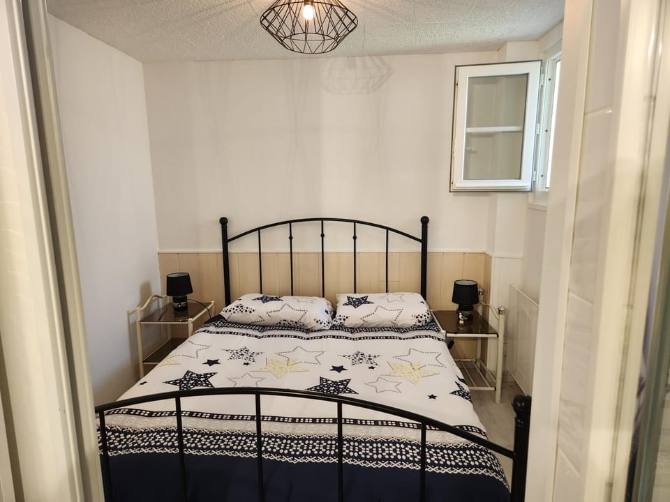 PROMO F2 RDC avec cour Courseulles sur mer Apartment in Courseulles-sur-Mer