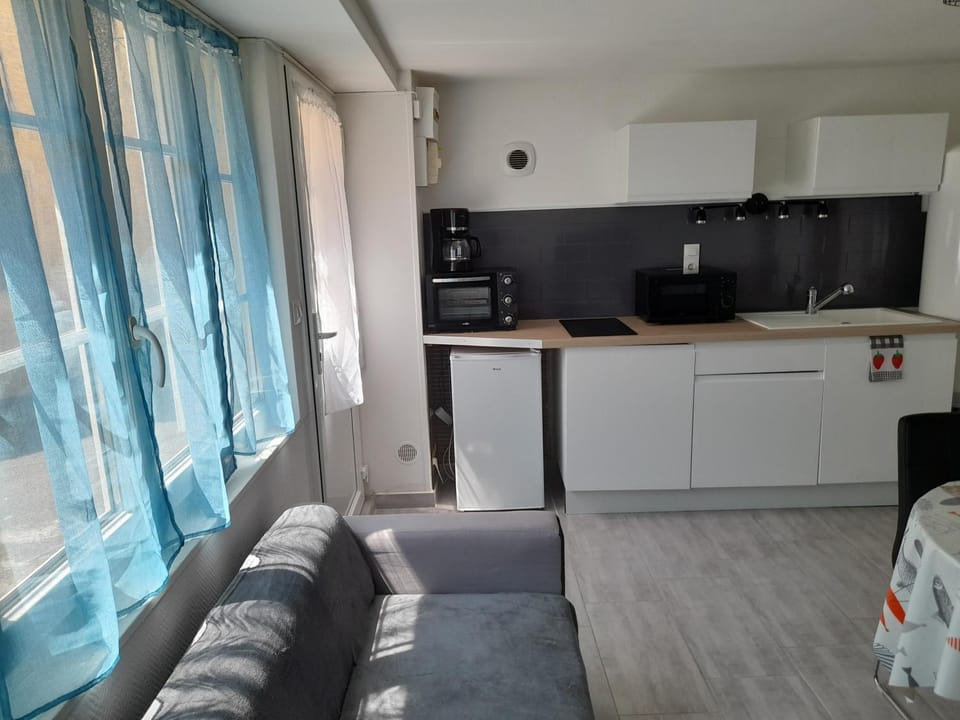 PROMO F2 RDC avec cour Courseulles sur mer Apartment in Courseulles-sur-Mer