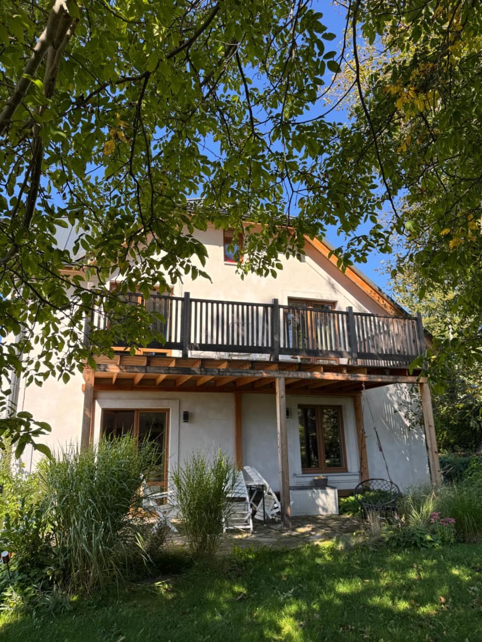 Property building, Day, Garden, View (from property/room), Balcony/Terrace