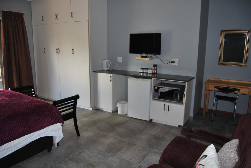 TV and multimedia, Coffee/tea facilities, Seating area