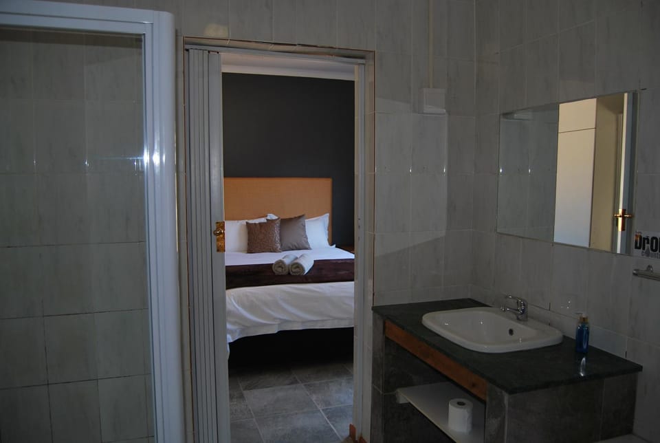 Bathroom, Bedroom