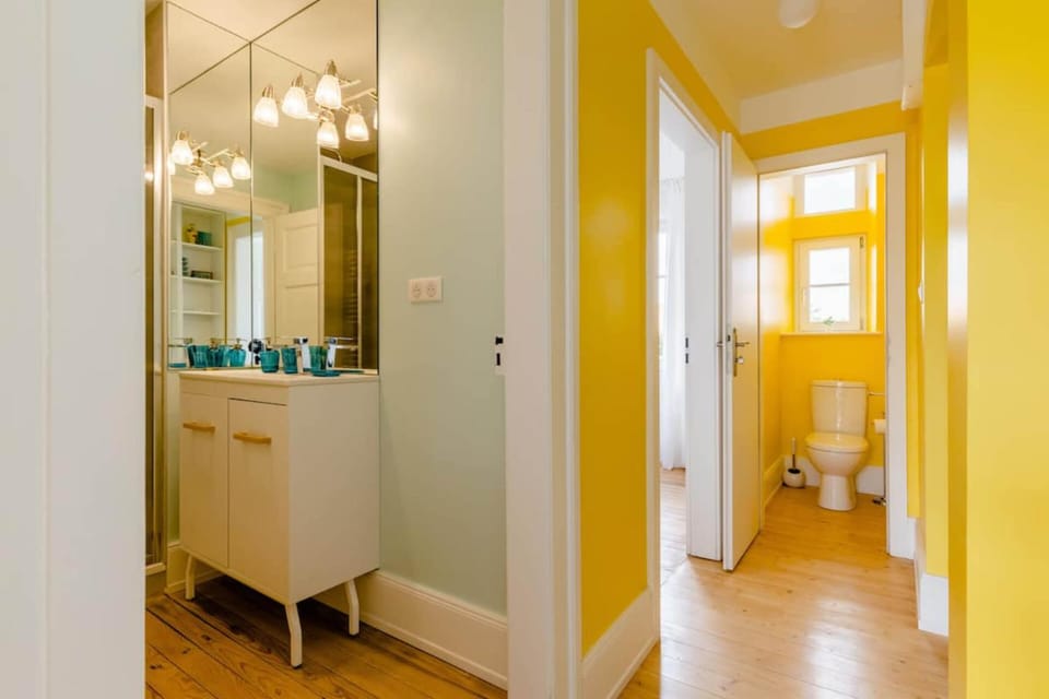 Shower, Toilet, Bathroom, Area and facilities