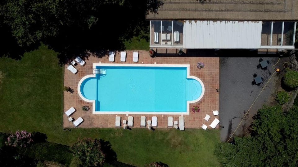 Bird's eye view, Swimming pool, sunbed