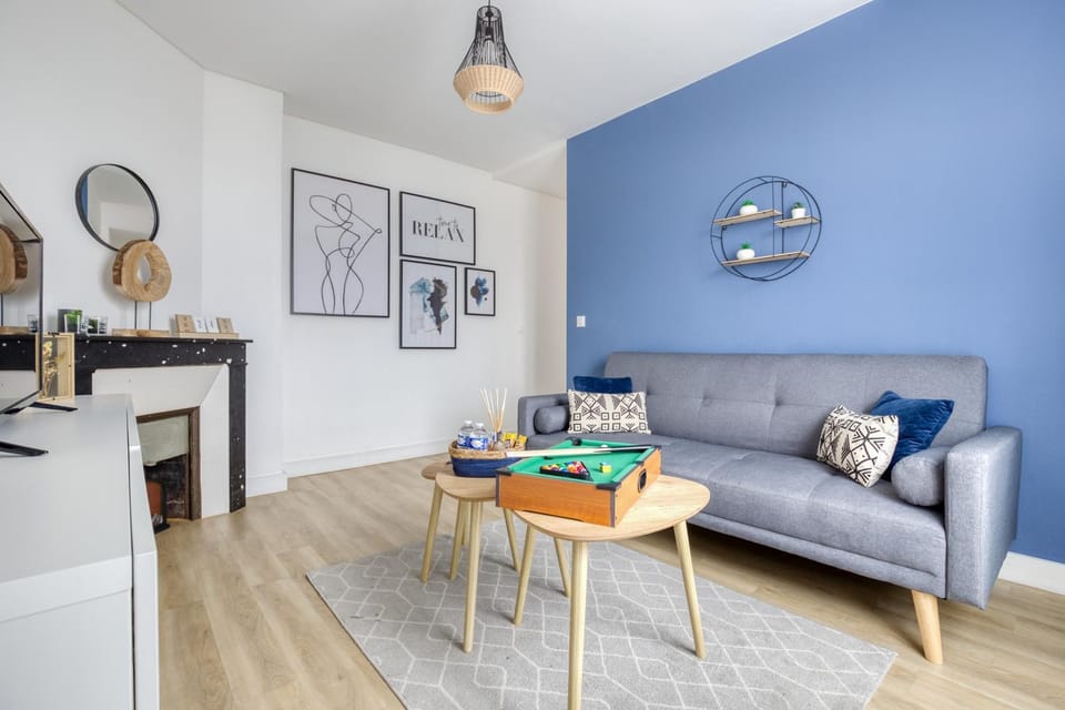 TV and multimedia, Living room, Seating area