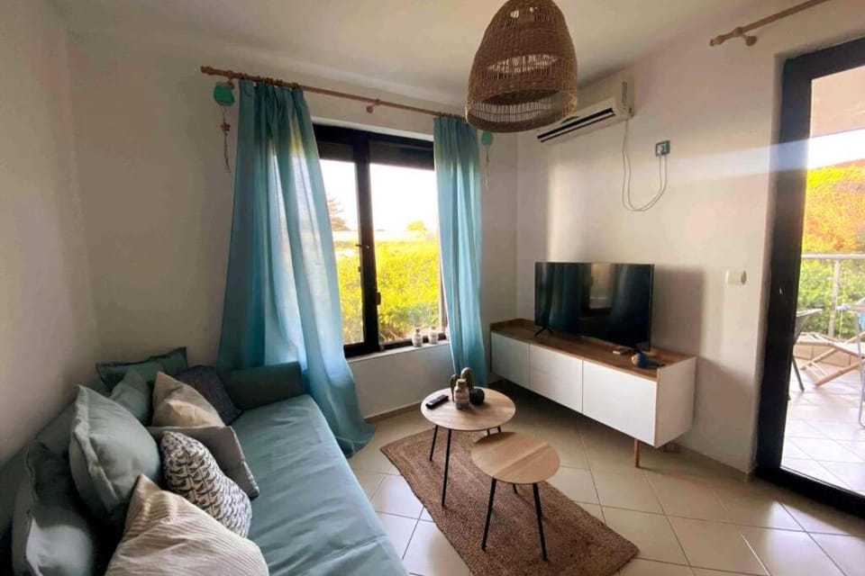 Seaview dreamy apartment with a pool and garden Apartment in Burgas Province
