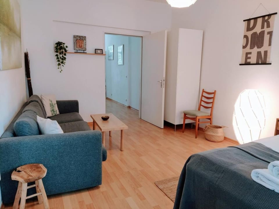 Seating area, Bedroom