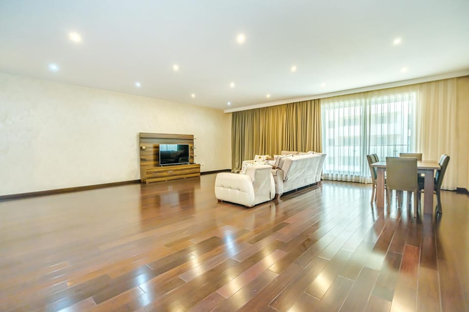 TV and multimedia, Kitchen or kitchenette, Living room, Seating area, Dining area, minibar