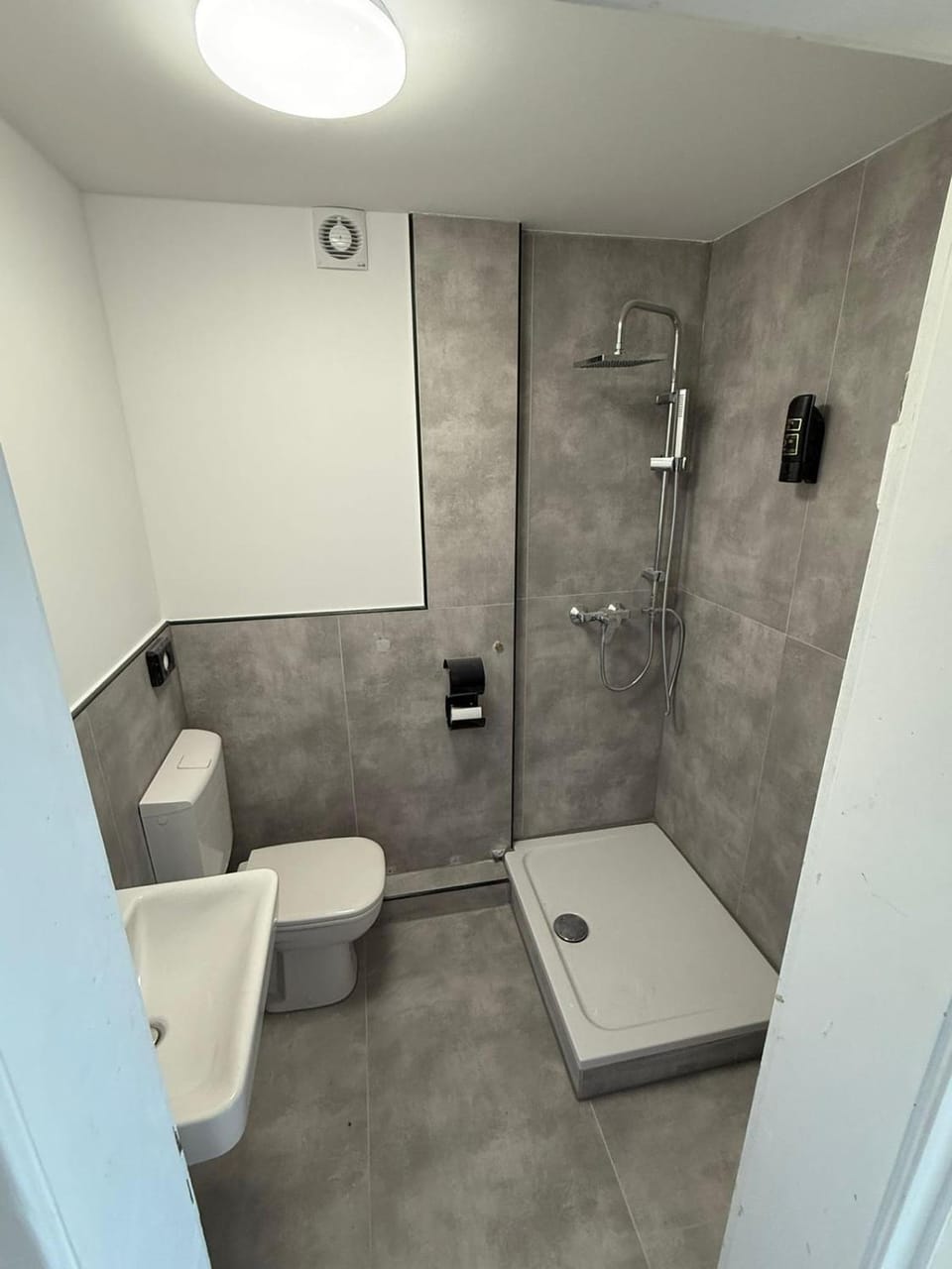 Shower, Toilet, Bathroom