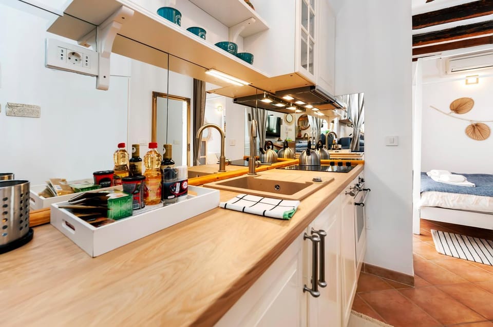Kitchen or kitchenette