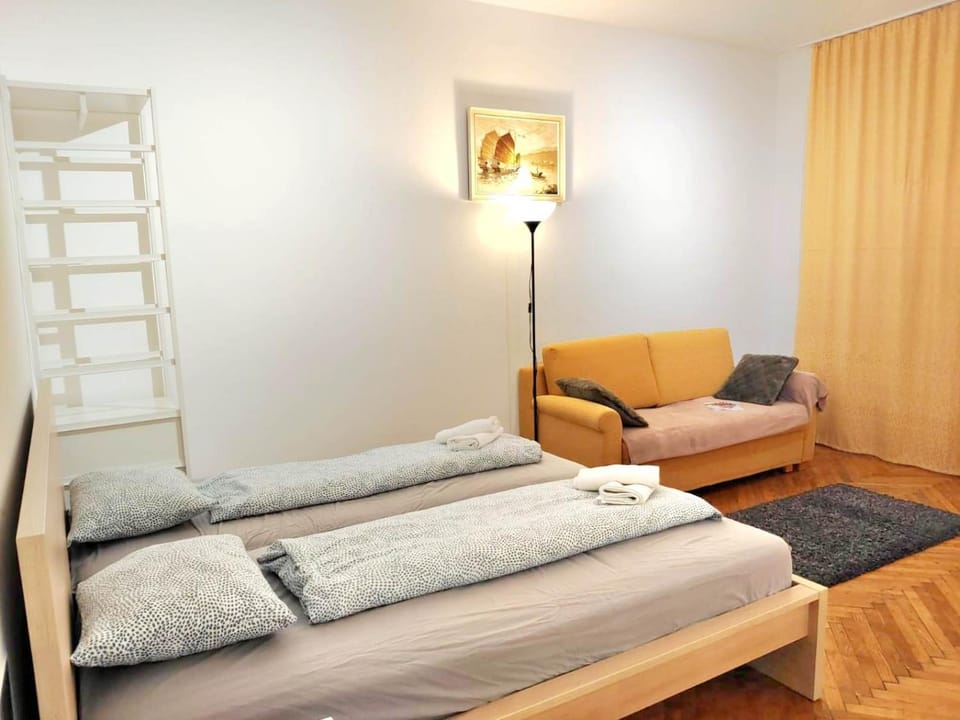 CENTER ! 3 stops away from the Center of Vienna! Apartment in Vienna
