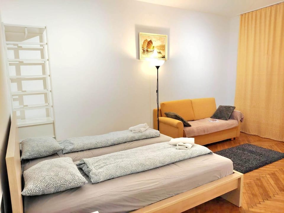 CENTER ! 3 stops away from the Center of Vienna! Apartment in Vienna