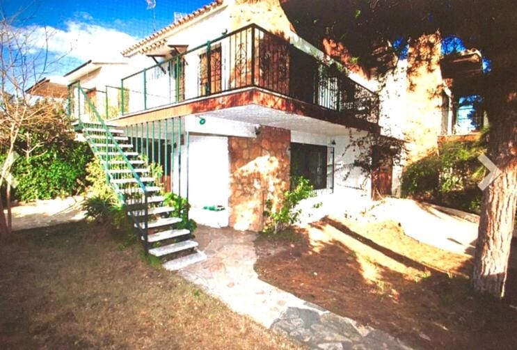 Casa Diana: Vista al mar y 3min a la playa y 30min a PortAventura House in Tarragonès