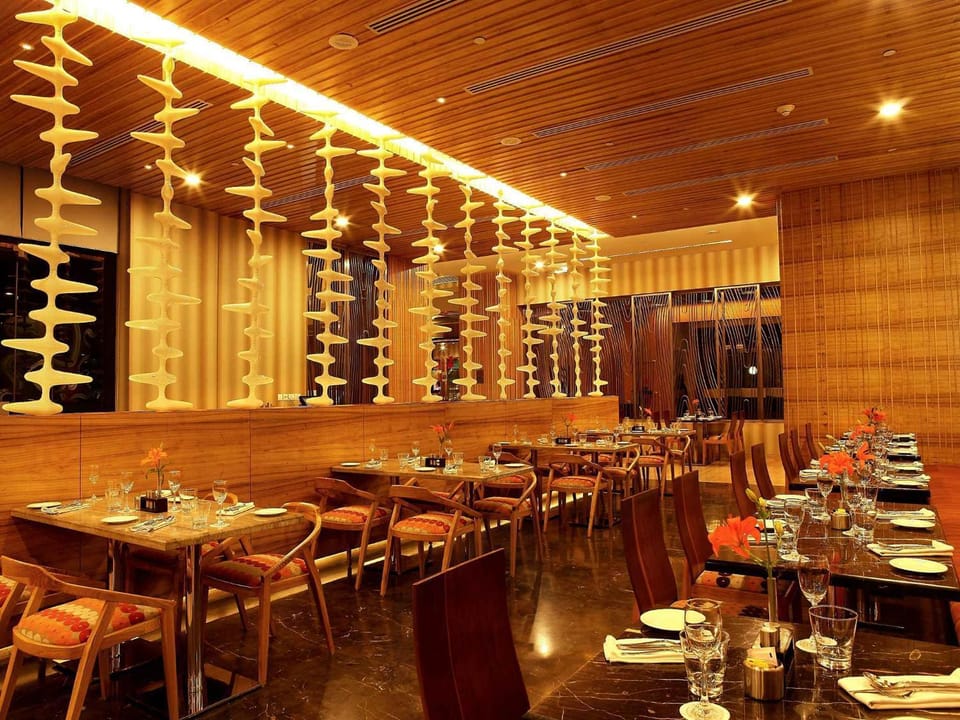 Restaurant/places to eat, Restaurant/places to eat
