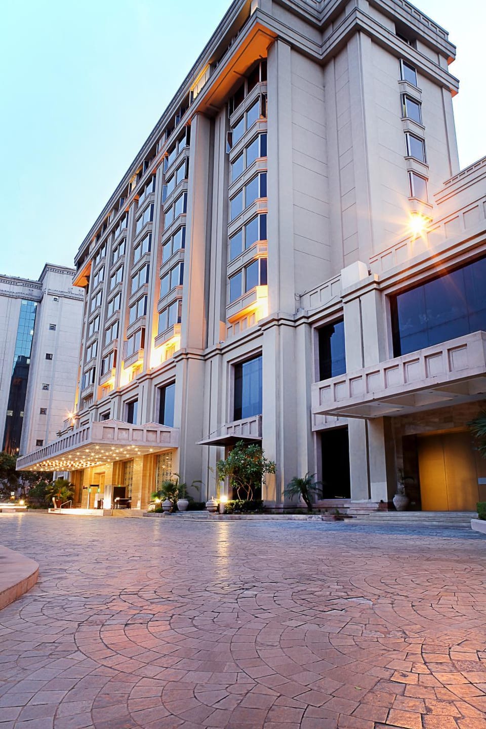 Facade/entrance