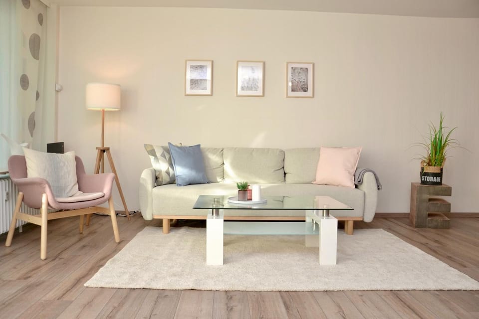Living room, Photo of the whole room, Seating area