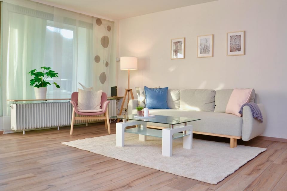 Communal lounge/ TV room, Living room, Seating area