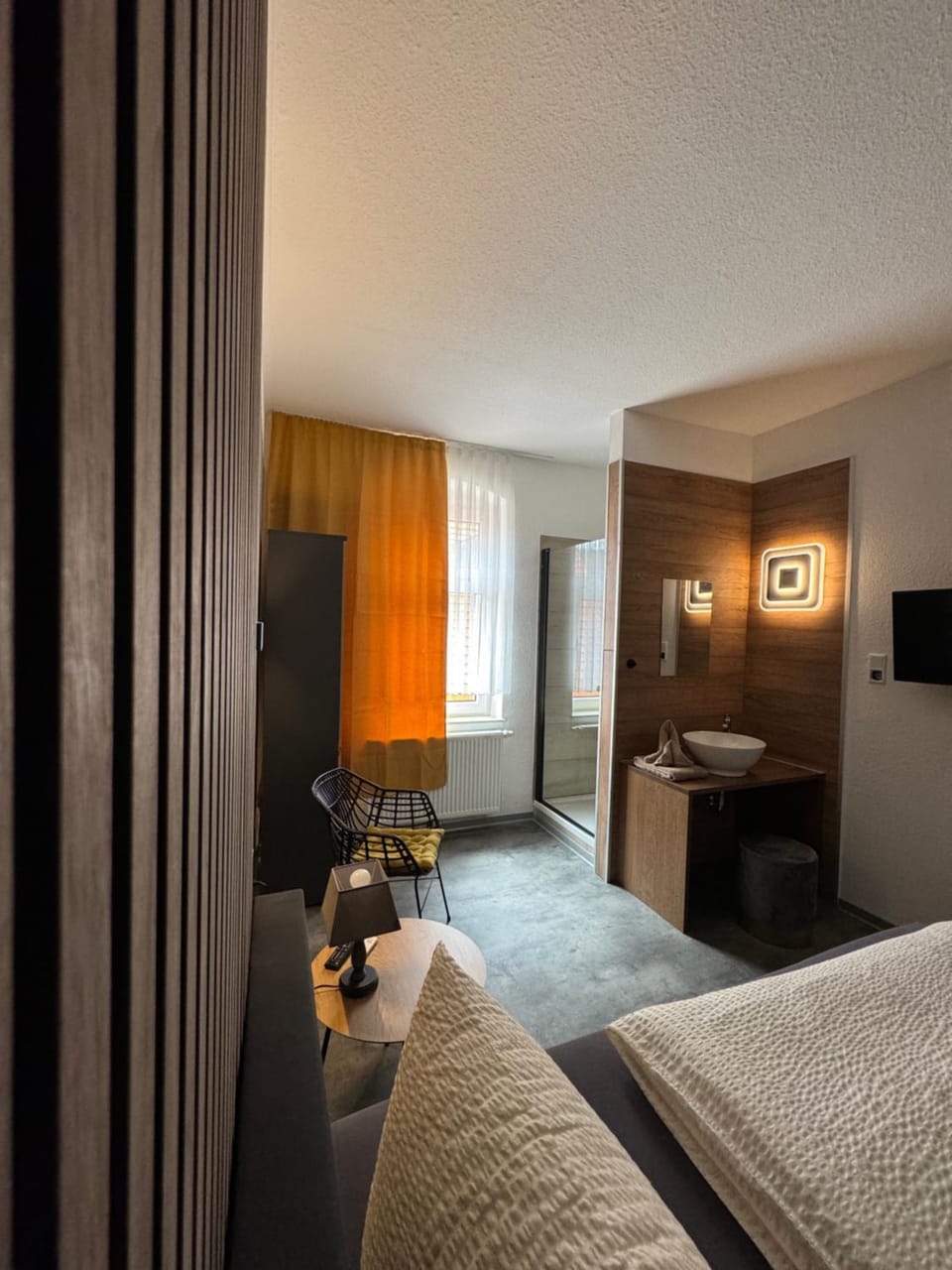 Bed, TV and multimedia, Photo of the whole room, Seating area