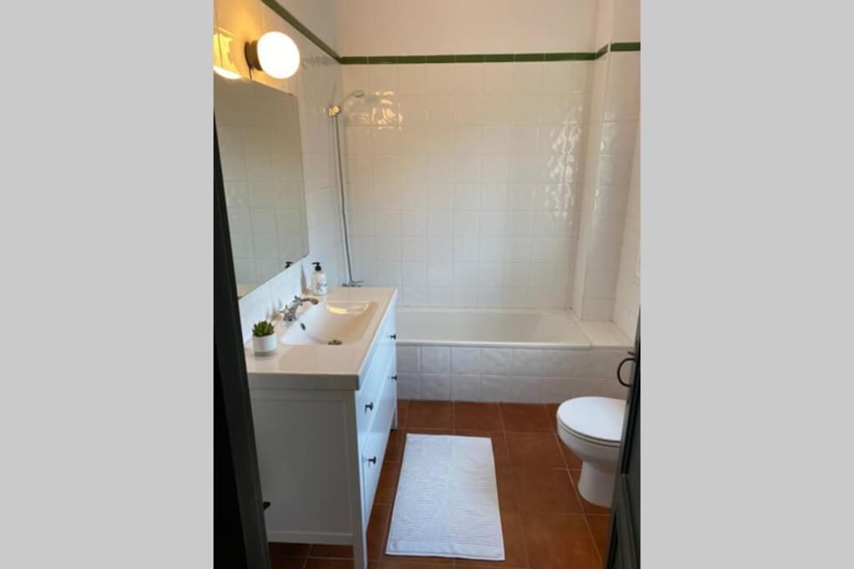 Shower, Toilet, Bathroom, Bath