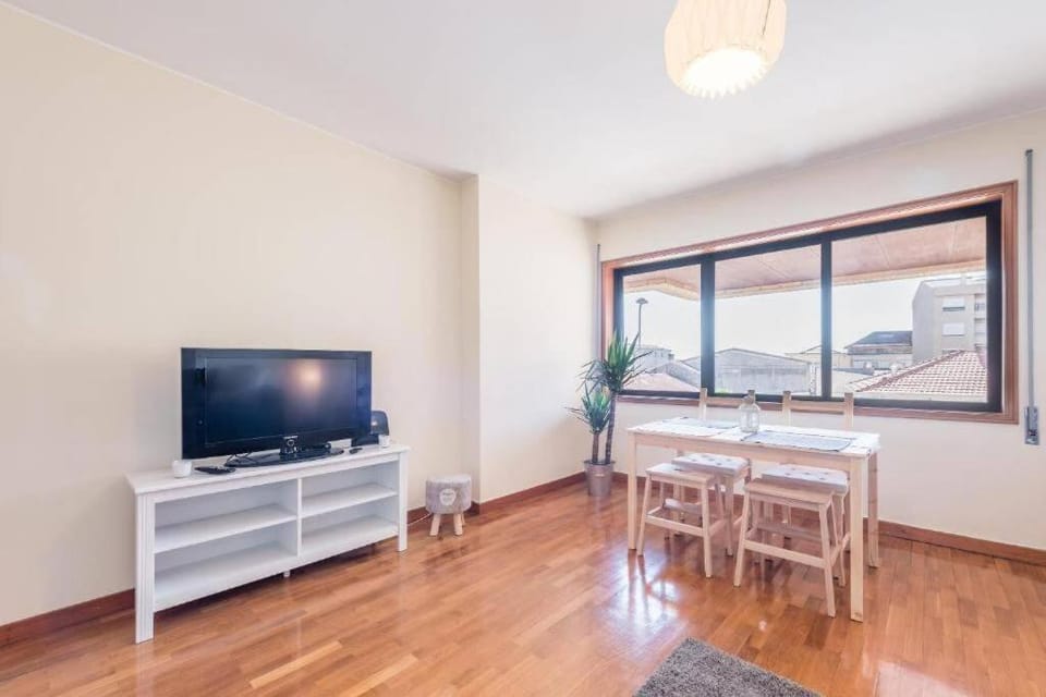 Communal lounge/ TV room, Living room, Seating area, Dining area