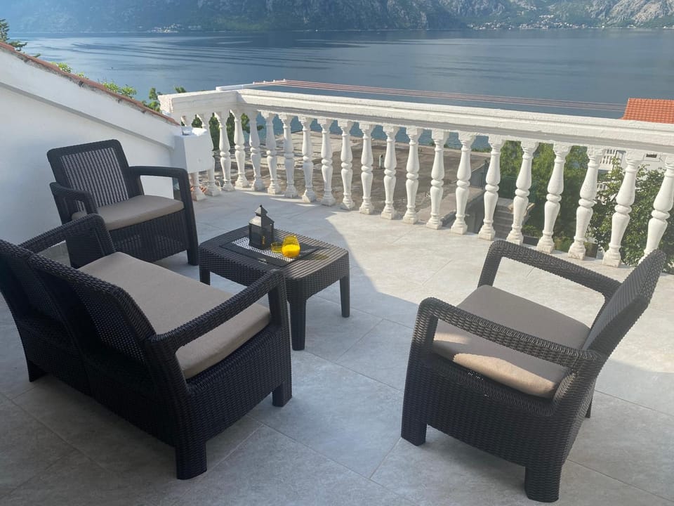 Balcony/Terrace, Mountain view, Sea view