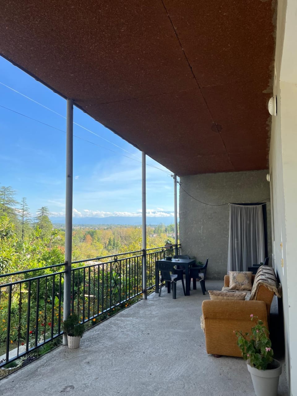 Natural landscape, Balcony/Terrace, Seating area, Mountain view