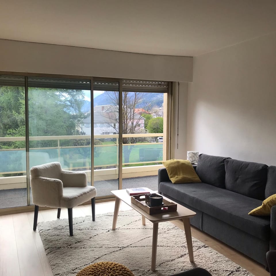 Living room, Garden view