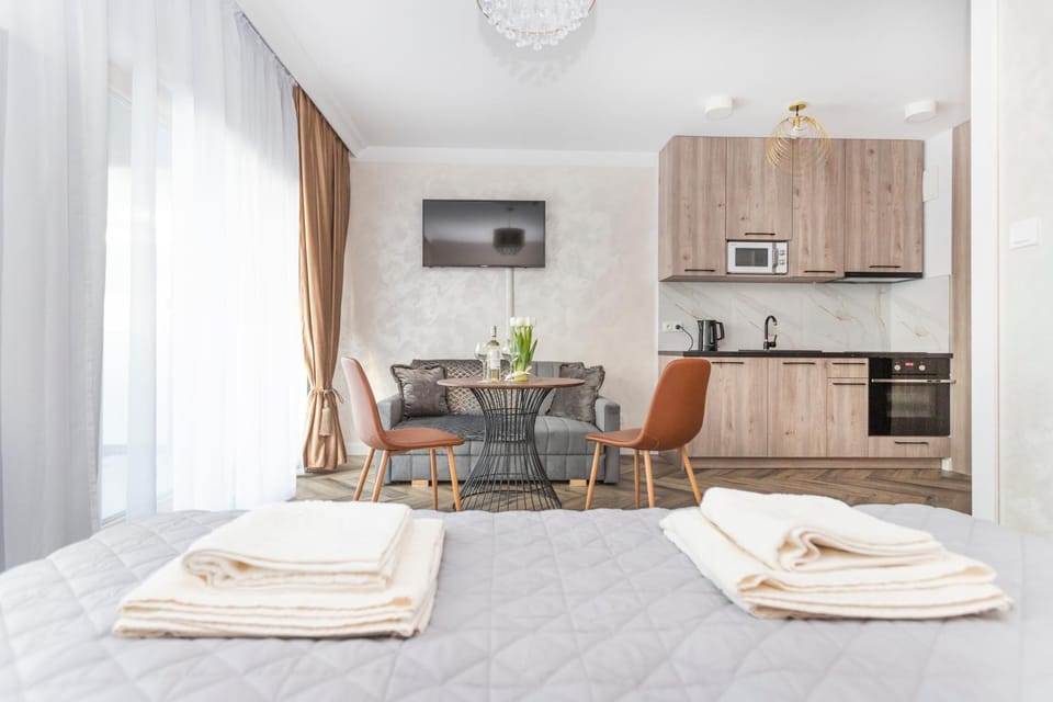 Kitchen or kitchenette, Living room
