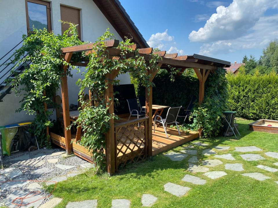 Patio, Facade/entrance, BBQ facilities, Garden