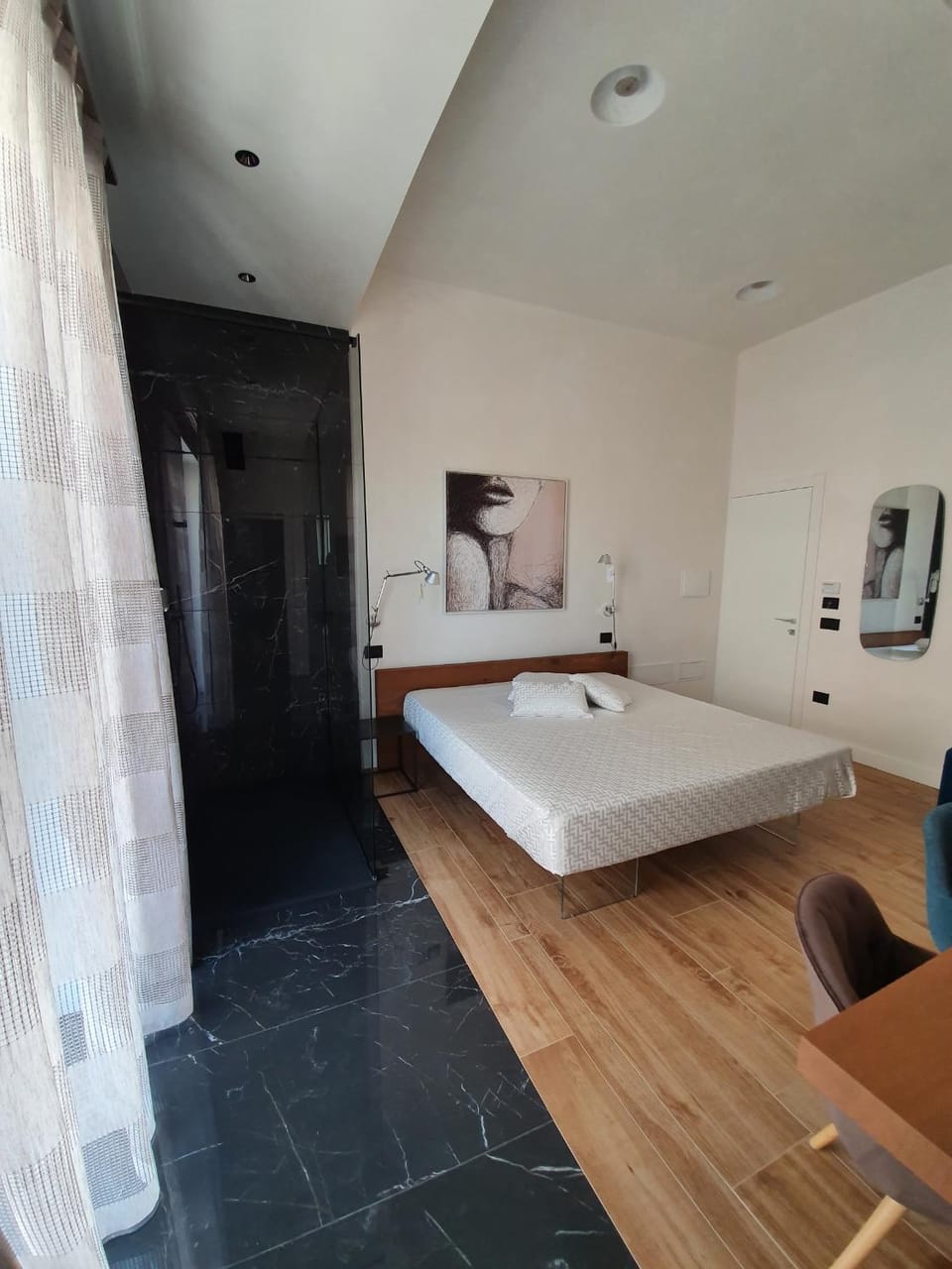 Photo of the whole room