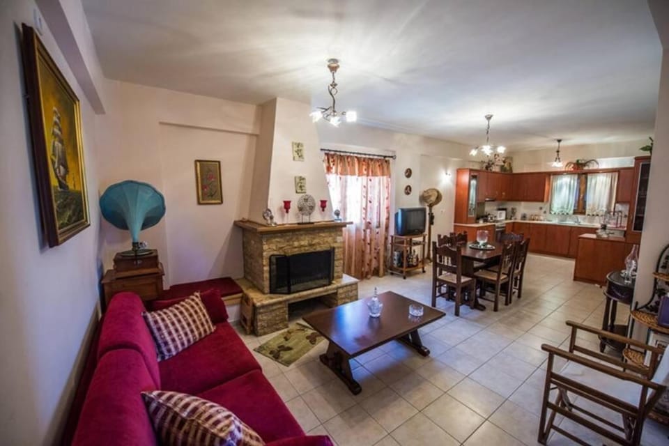 Kelly's Villa in Stoupa Villa in Messenia