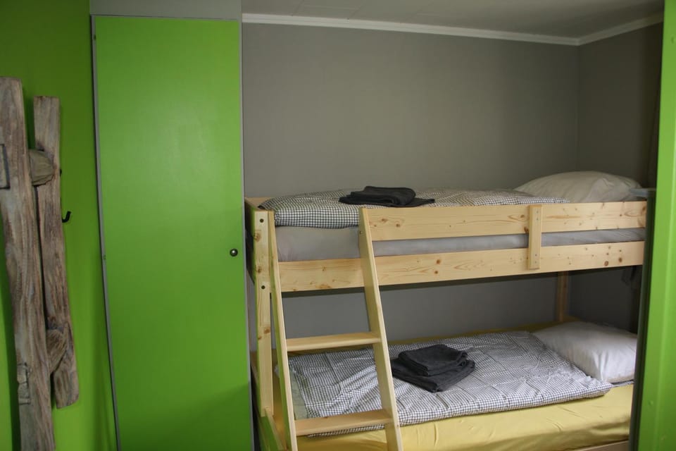 bunk bed