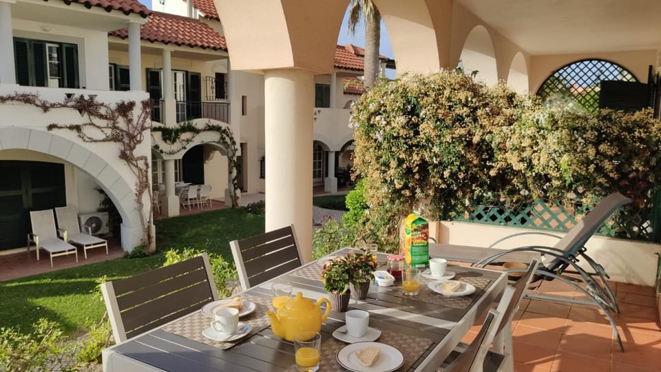 Old Village Studio Apartment in Quarteira