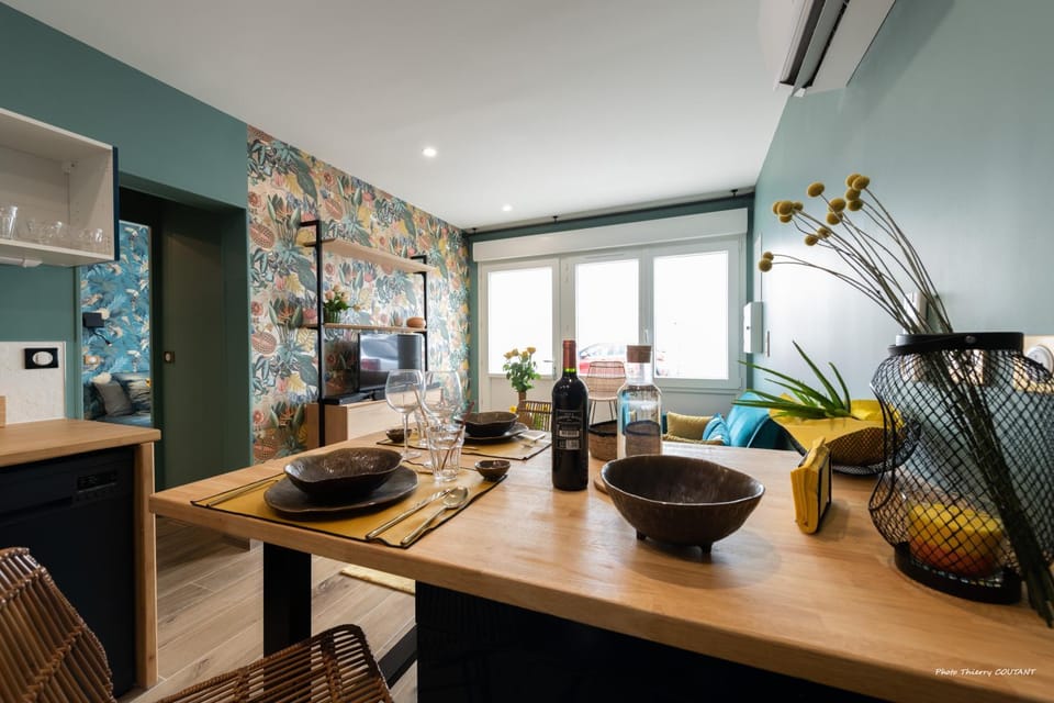 Lounge or bar, Dining area